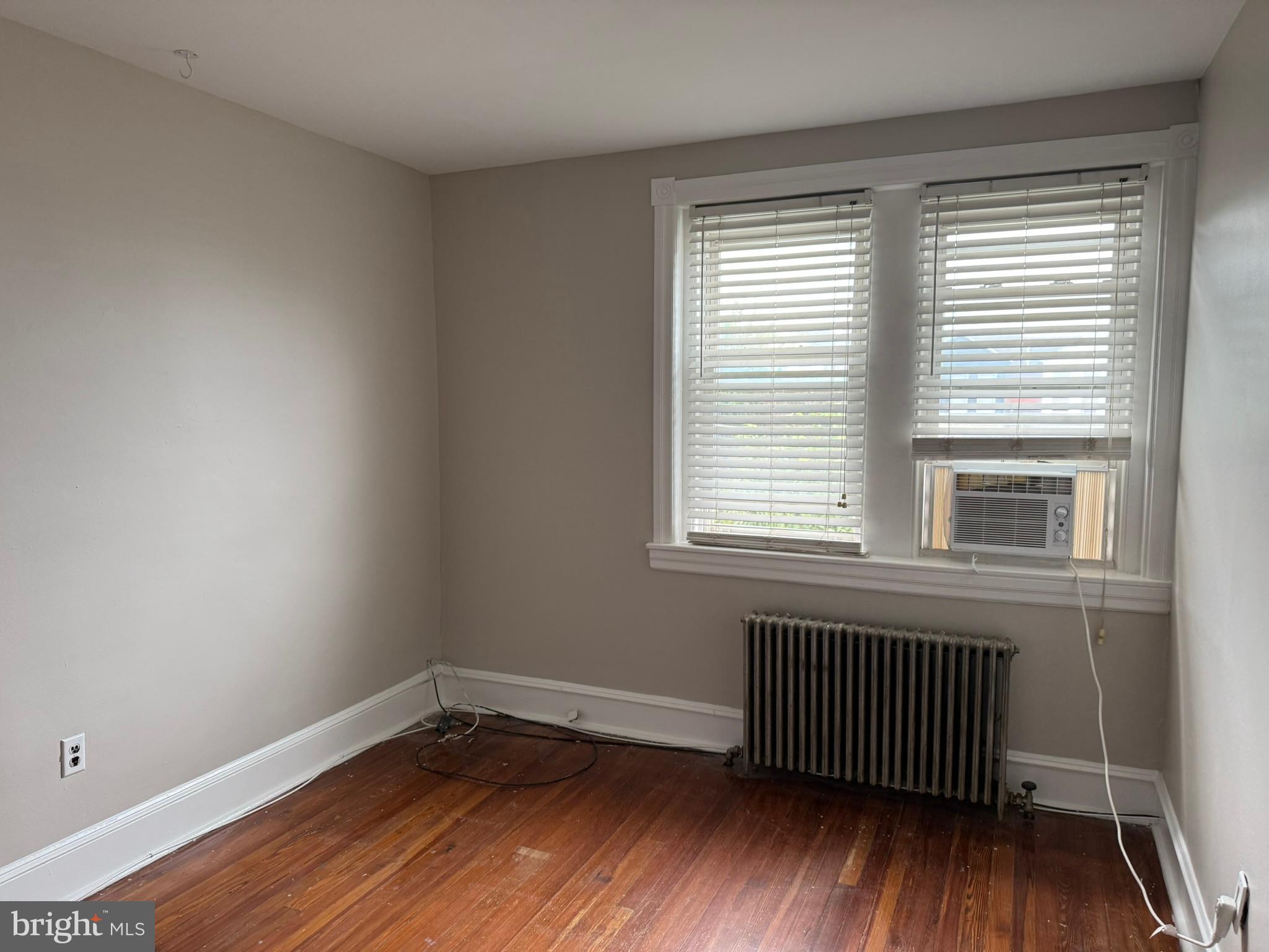 134 W 8TH AVENUE