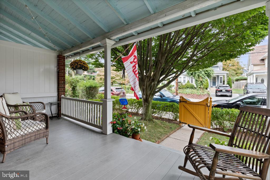 29 THOMAS AVENUE