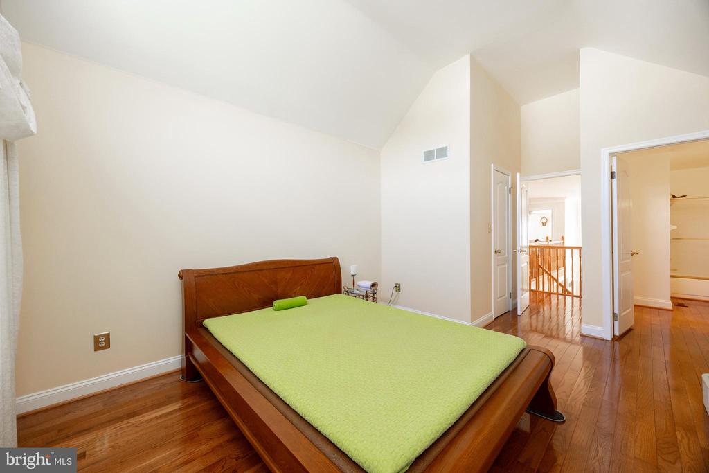 322 SAINT ANDREWS PLACE