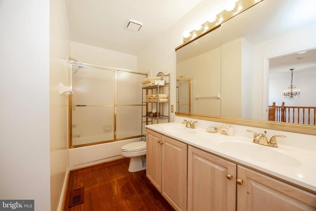 322 SAINT ANDREWS PLACE