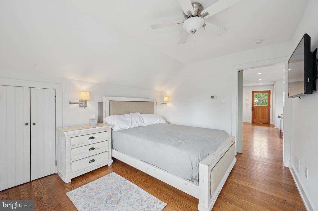 1125 GINKGO LANE 2