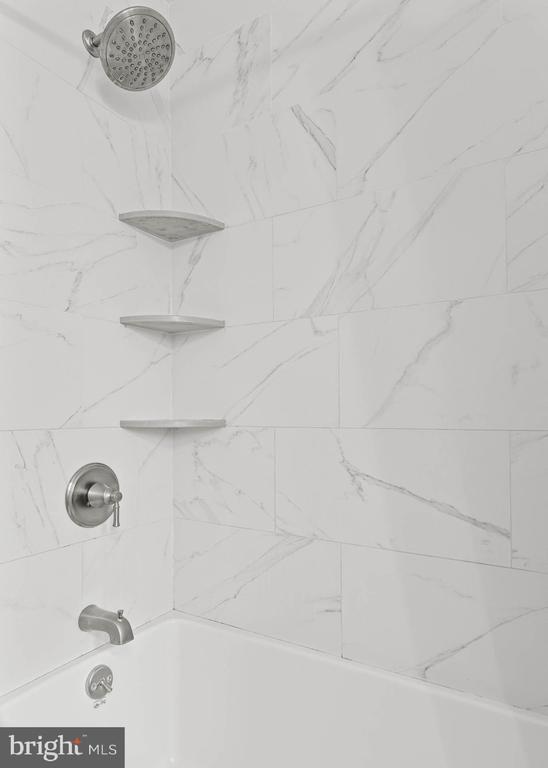 1455 BRADDOCK LANE