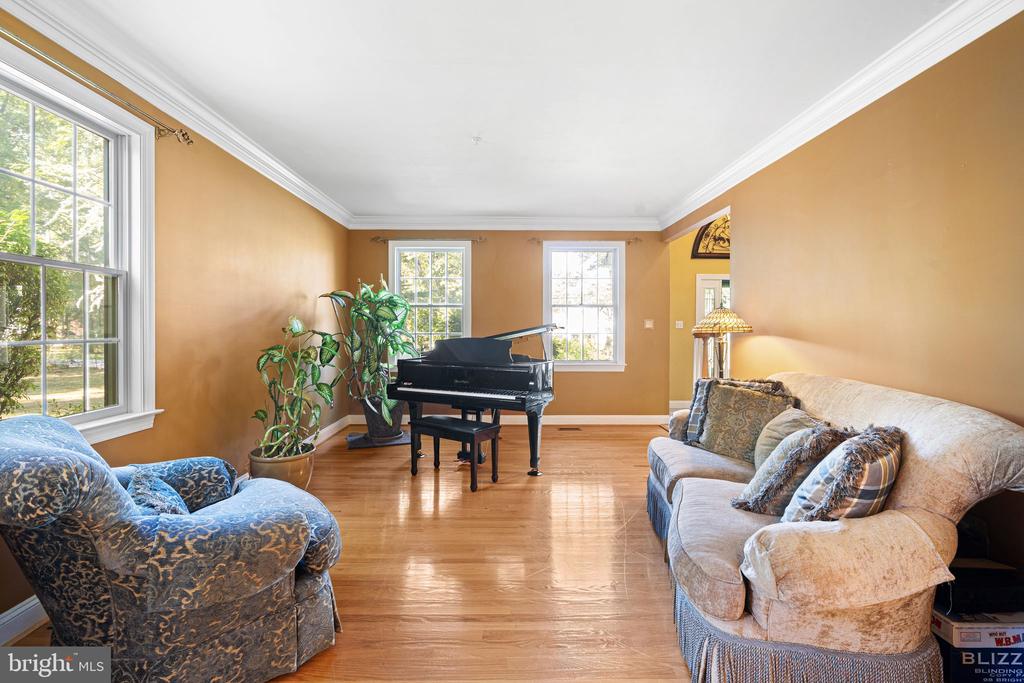 744 TENNIS AVENUE