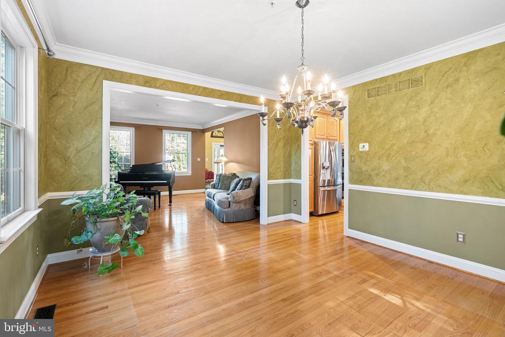 744 TENNIS AVENUE