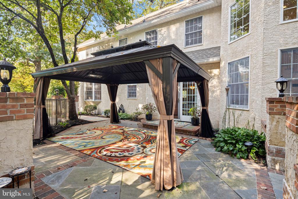 744 TENNIS AVENUE