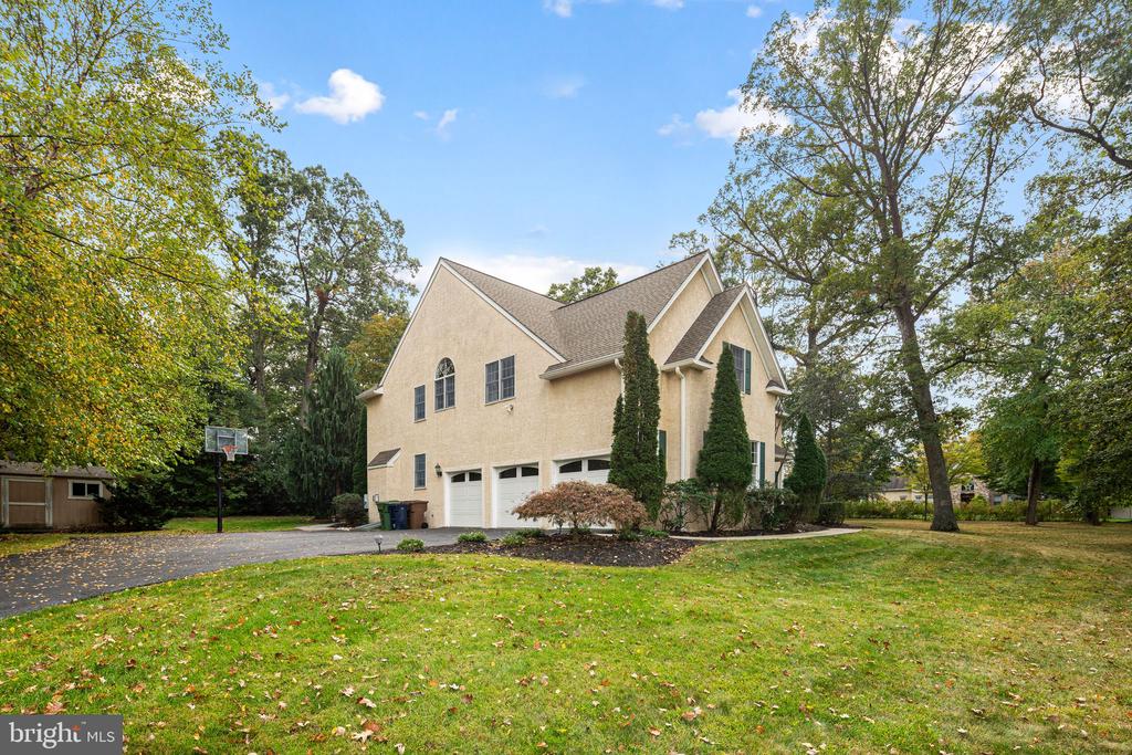 744 TENNIS AVENUE