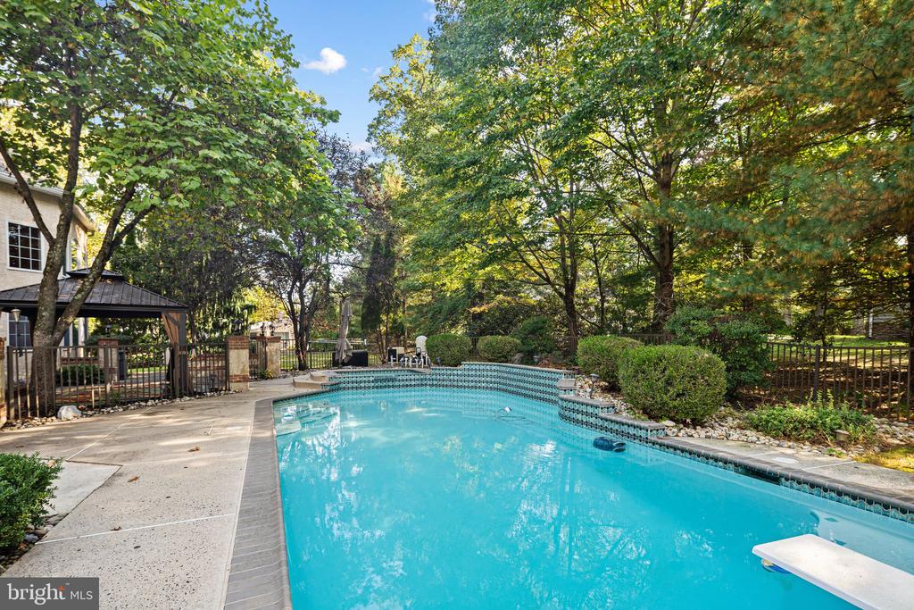 744 TENNIS AVENUE