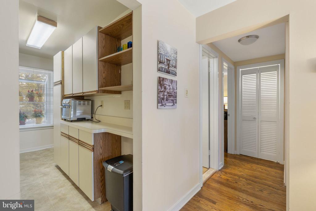 922 MONTGOMERY AVENUE C-2