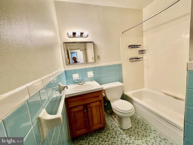 141 E FOURTH AVENUE C6