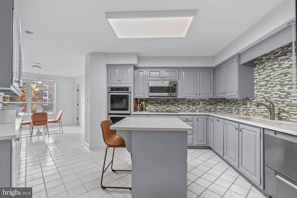 101 CHESWOLD LANE 2-F