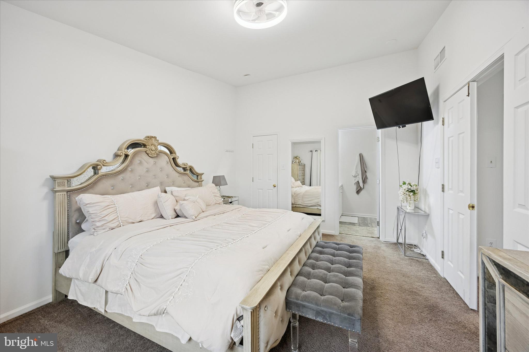 824 DILWORTH LANE