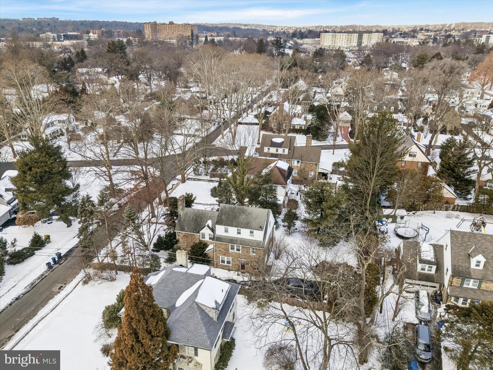 1039 WELLINGTON ROAD