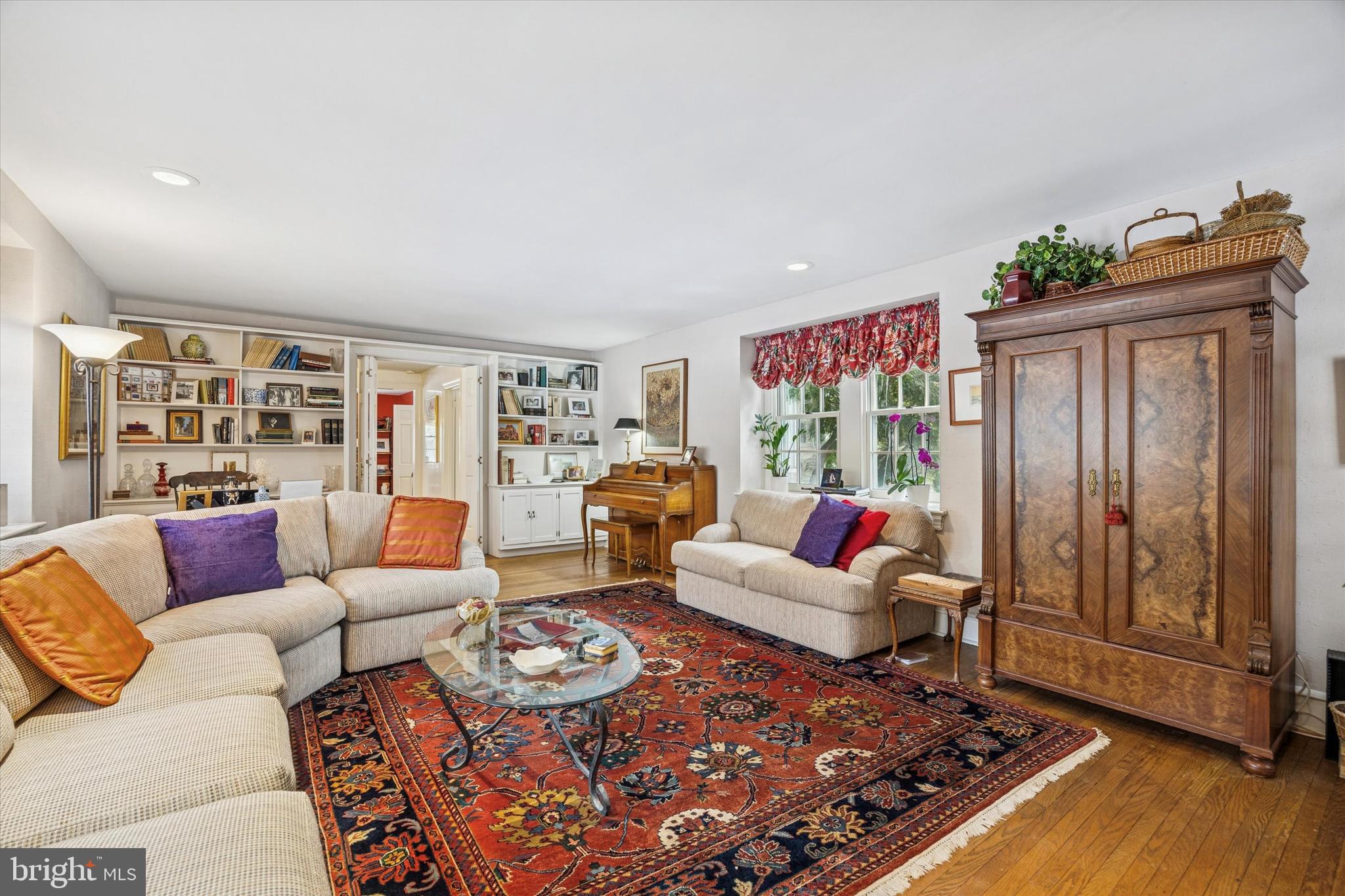 1039 WELLINGTON ROAD
