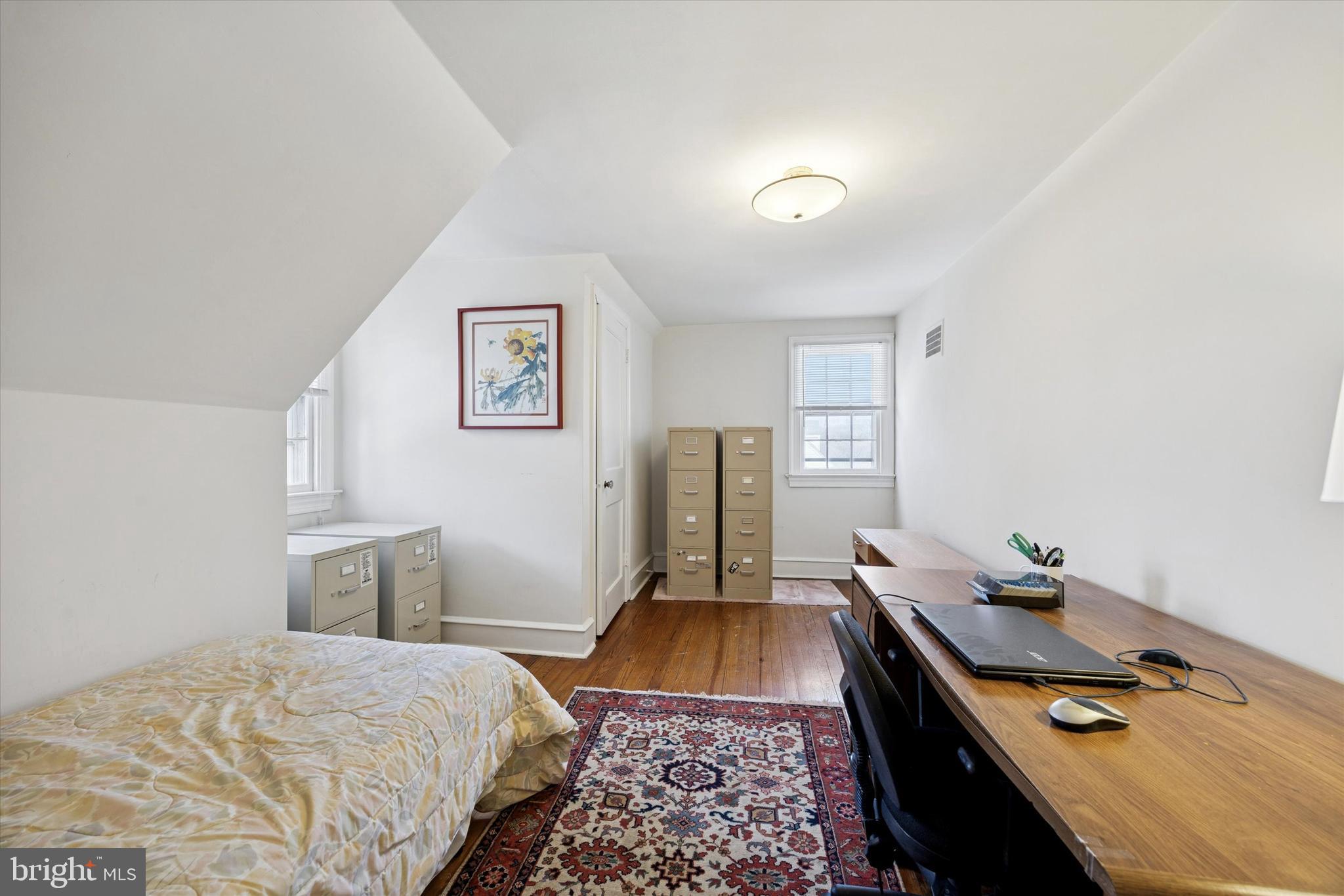 1039 WELLINGTON ROAD