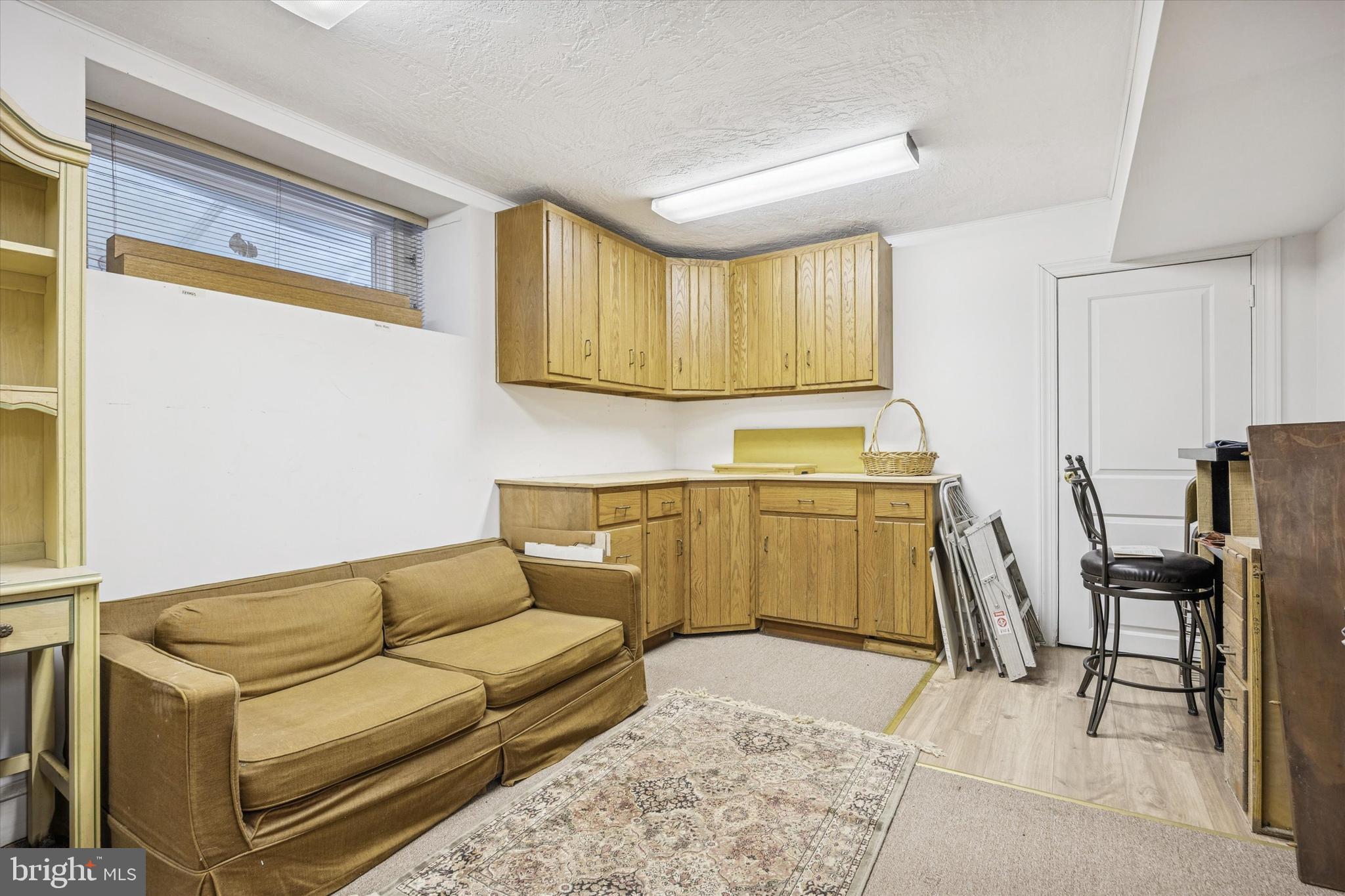 1039 WELLINGTON ROAD