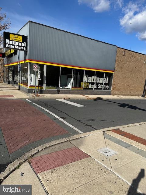 401 W MAIN STREET