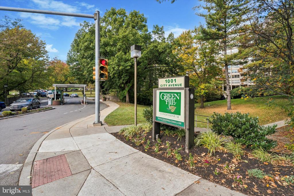 1001 CITY AVE. W-1004