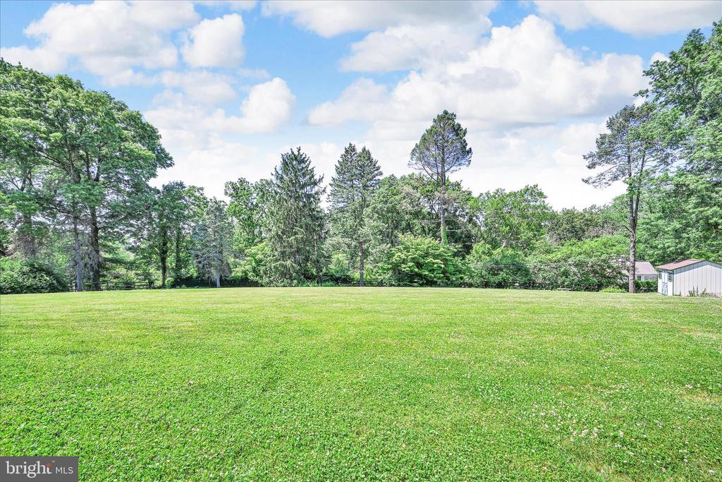 1133 CLUB HOUSE ROAD