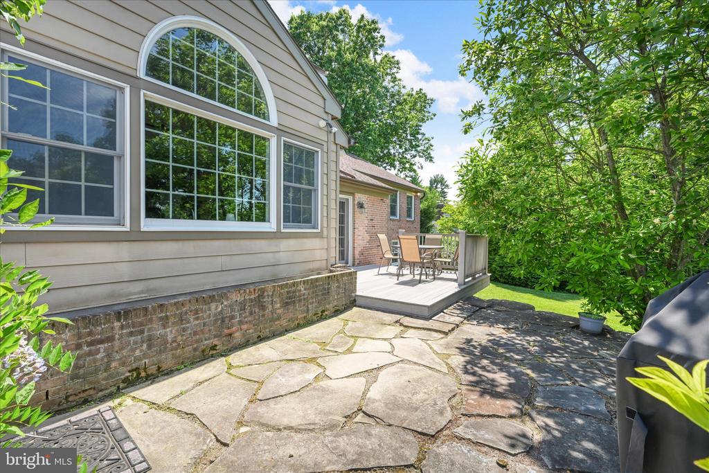 1133 CLUB HOUSE ROAD