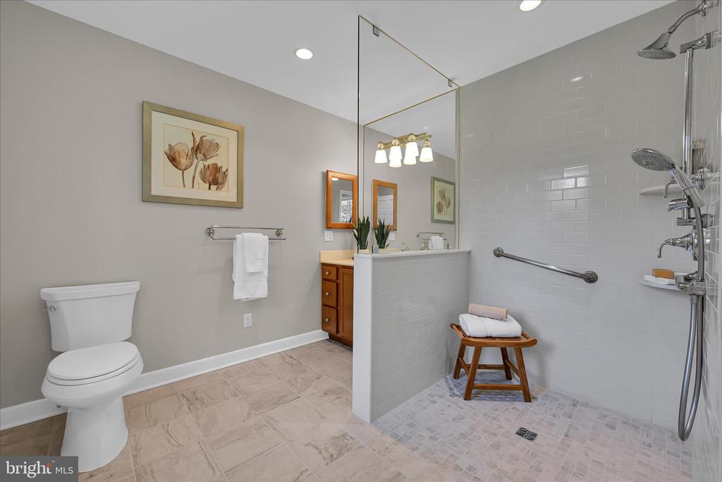 1133 CLUB HOUSE ROAD