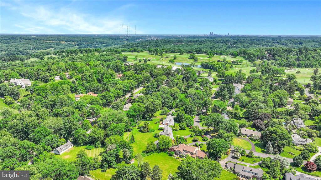 1133 CLUB HOUSE ROAD
