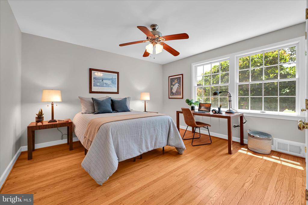1133 CLUB HOUSE ROAD