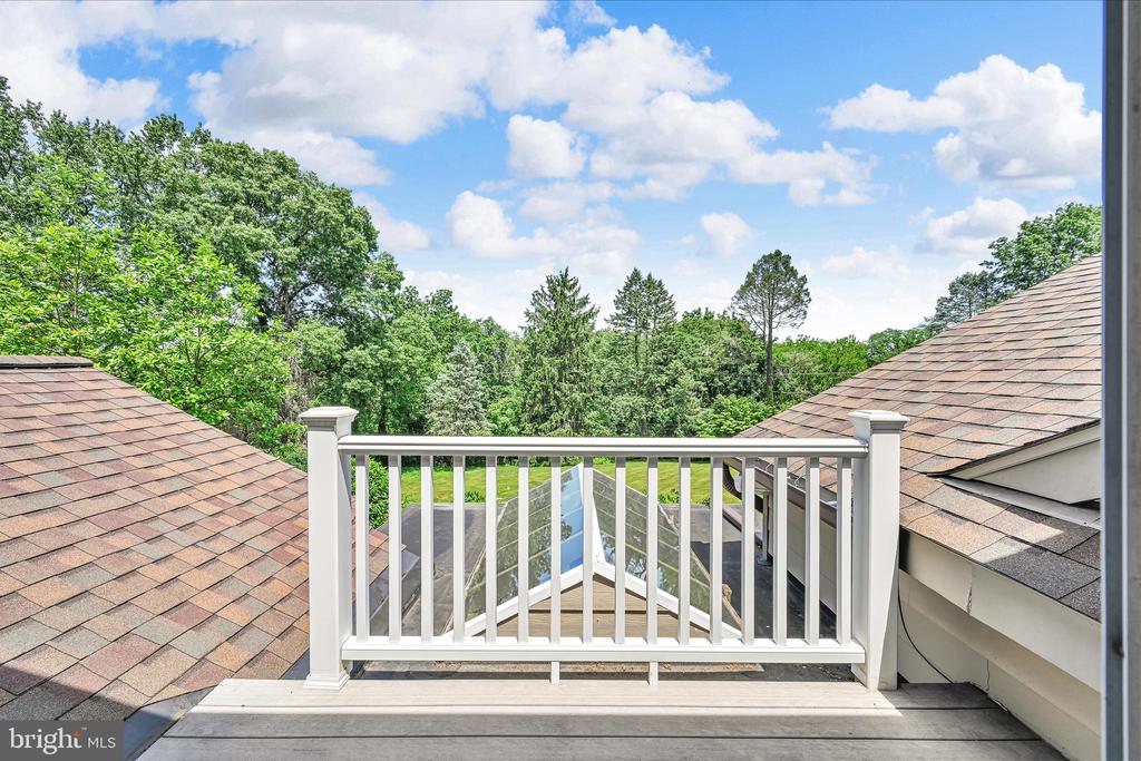 1133 CLUB HOUSE ROAD
