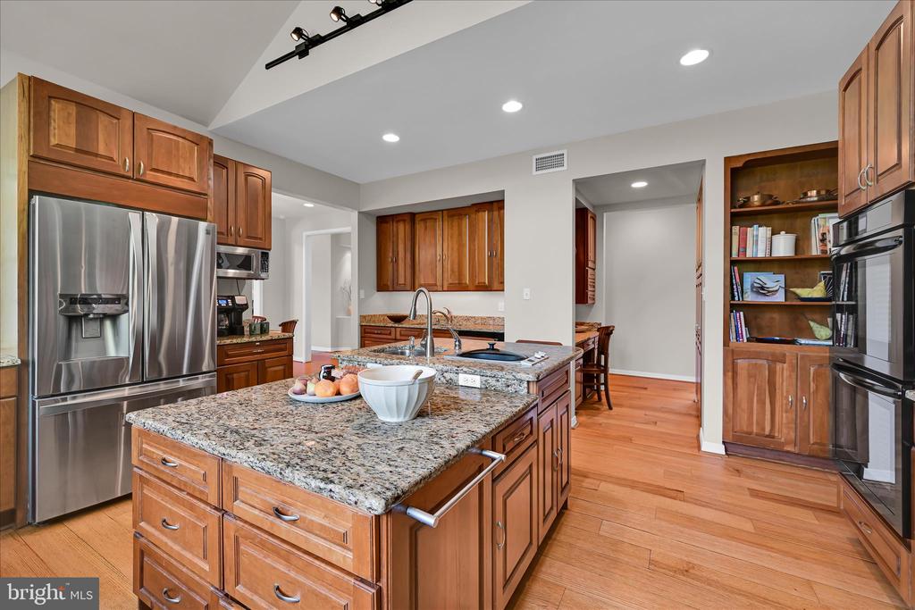 1133 CLUB HOUSE ROAD