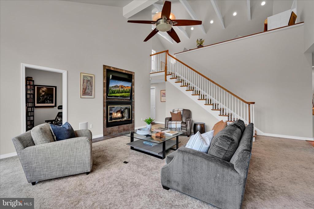 1133 CLUB HOUSE ROAD