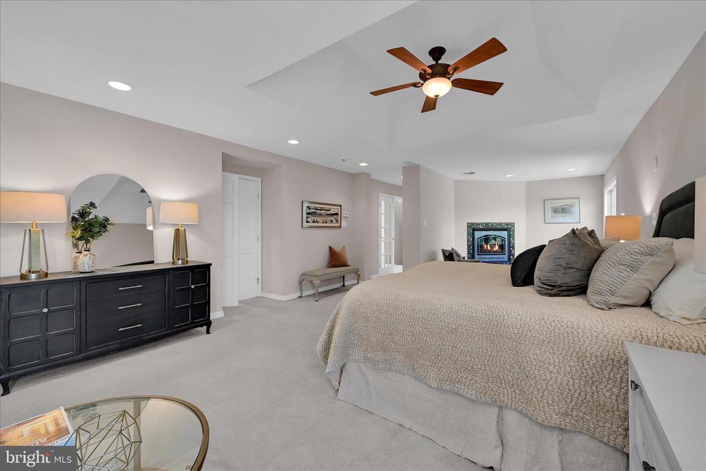 1133 CLUB HOUSE ROAD