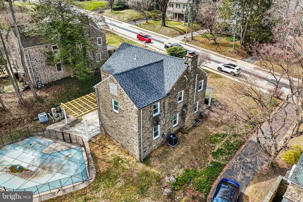 614 FOXCROFT ROAD