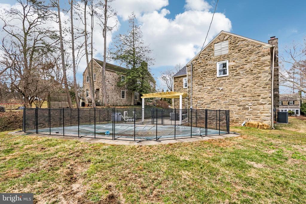 614 FOXCROFT ROAD