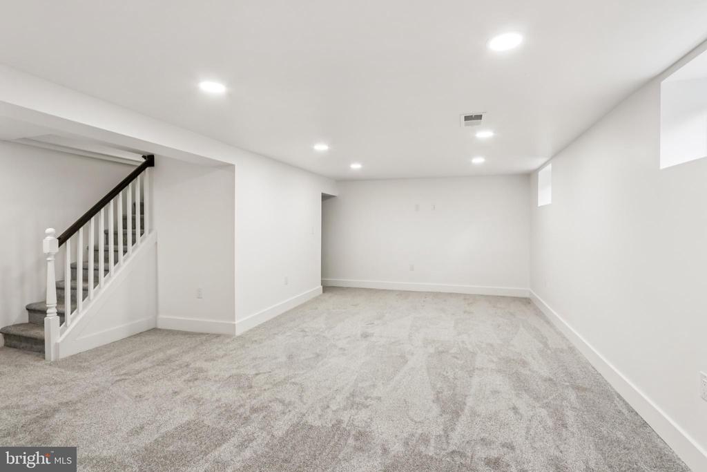 614 FOXCROFT ROAD