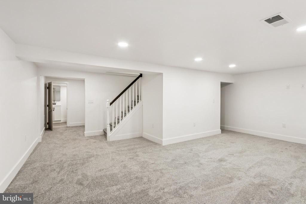 614 FOXCROFT ROAD