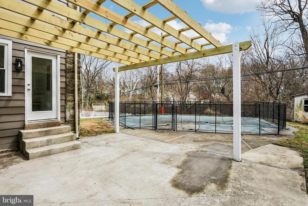 614 FOXCROFT ROAD
