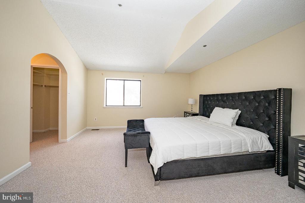 12 BALA AVENUE 1