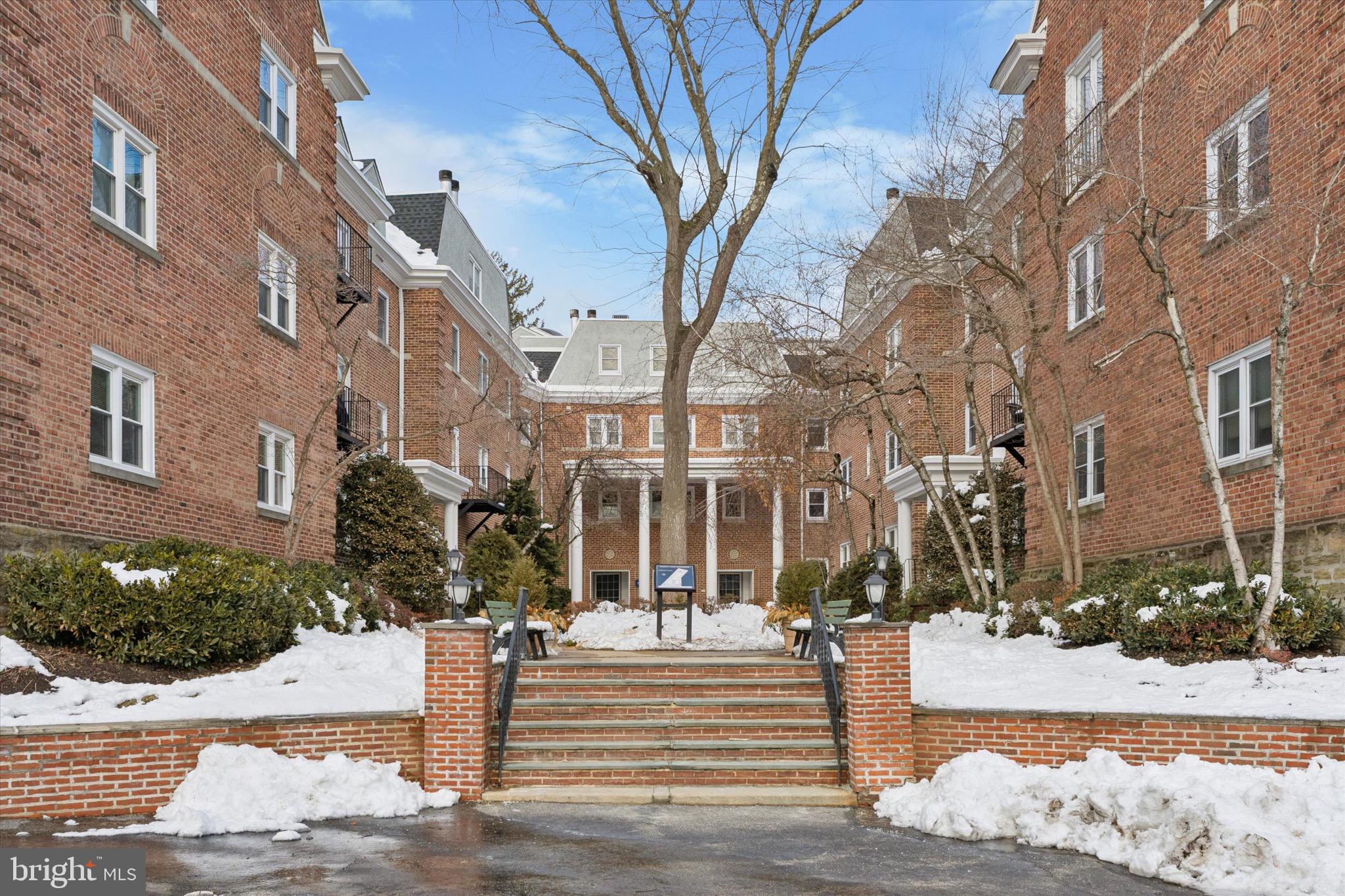 237 W MONTGOMERY AVENUE 2S