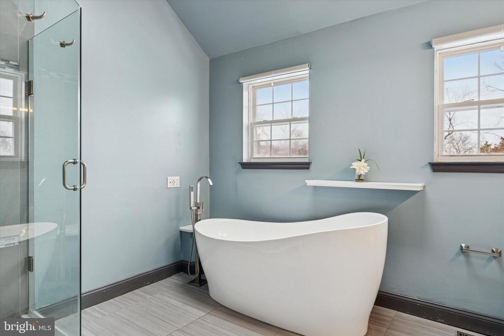 1003 CLOVER MILL CIRCLE