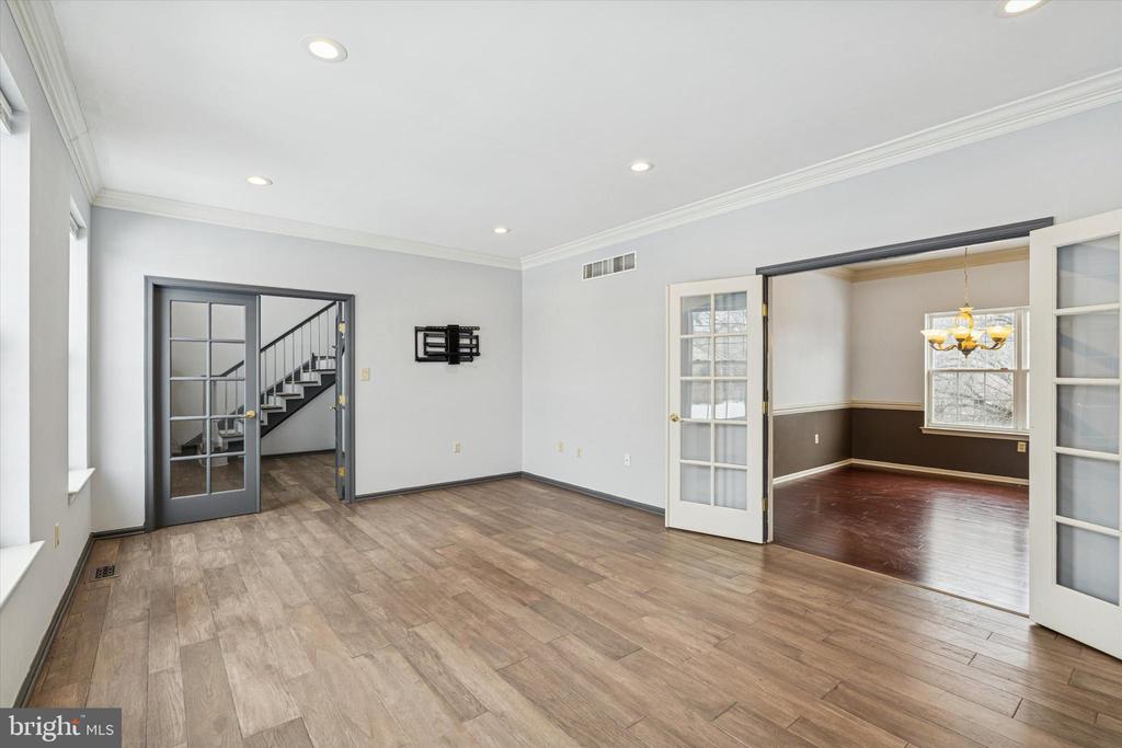 1003 CLOVER MILL CIRCLE