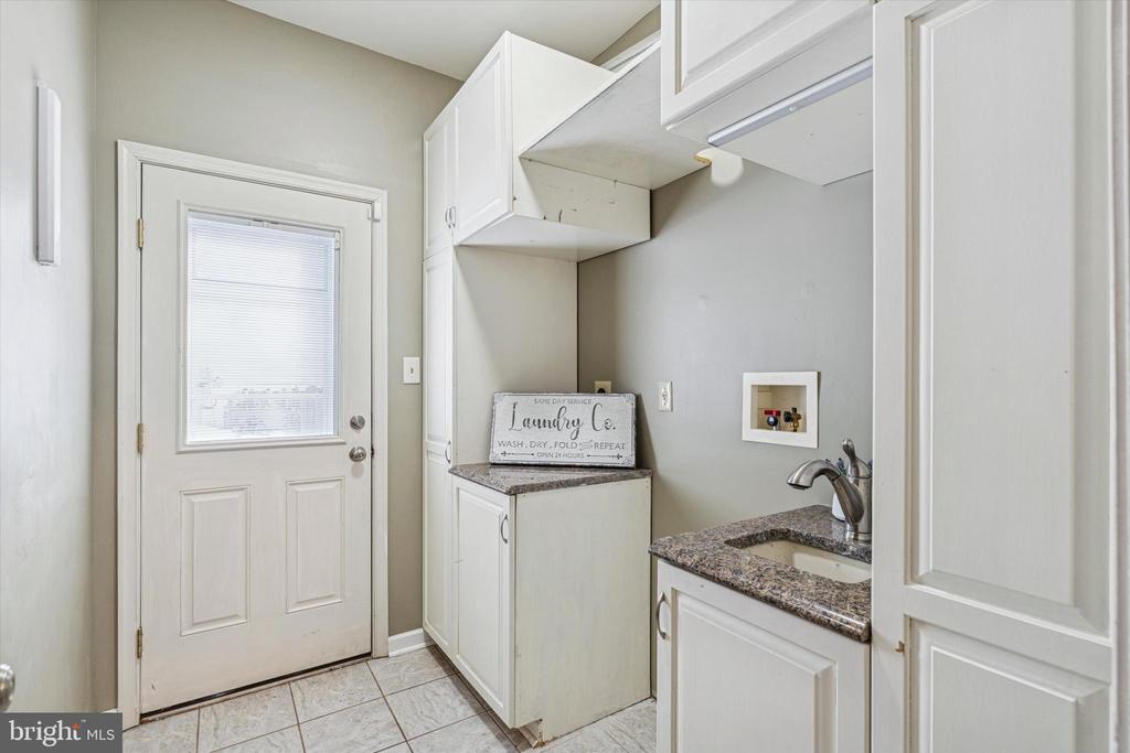 1003 CLOVER MILL CIRCLE