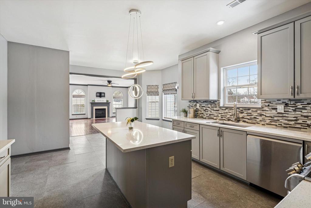 1003 CLOVER MILL CIRCLE