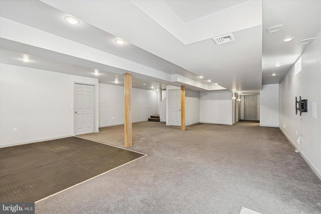 1003 CLOVER MILL CIRCLE