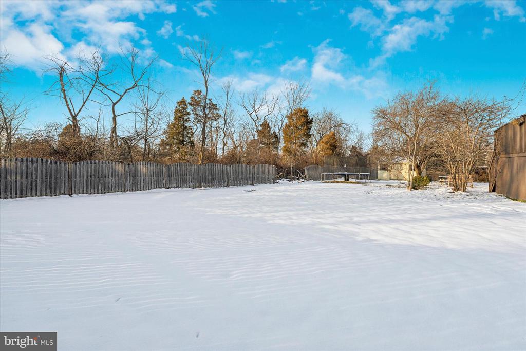 1003 CLOVER MILL CIRCLE