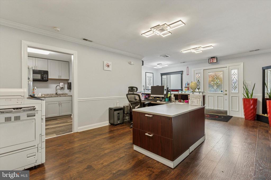 239 W GERMANTOWN PIKE