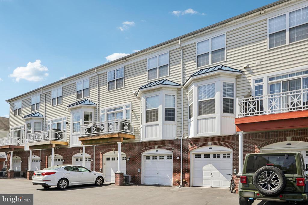 73 CAMERON COURT