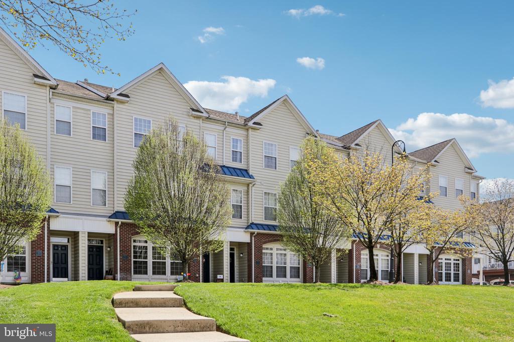 73 CAMERON COURT