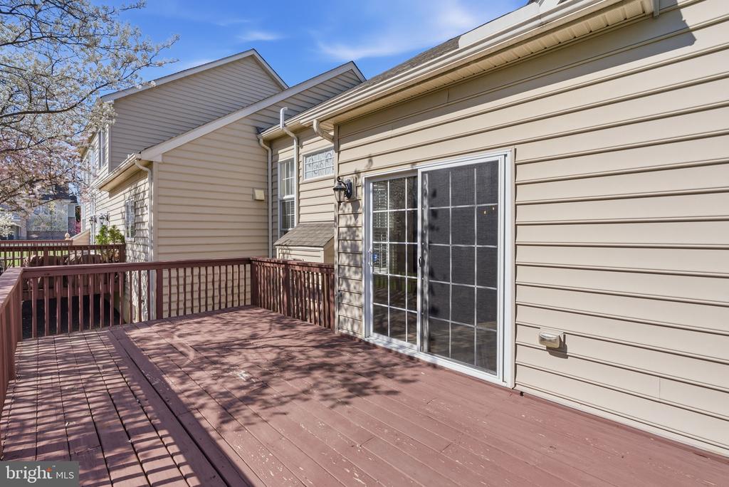 705 E KENNEDY ROAD