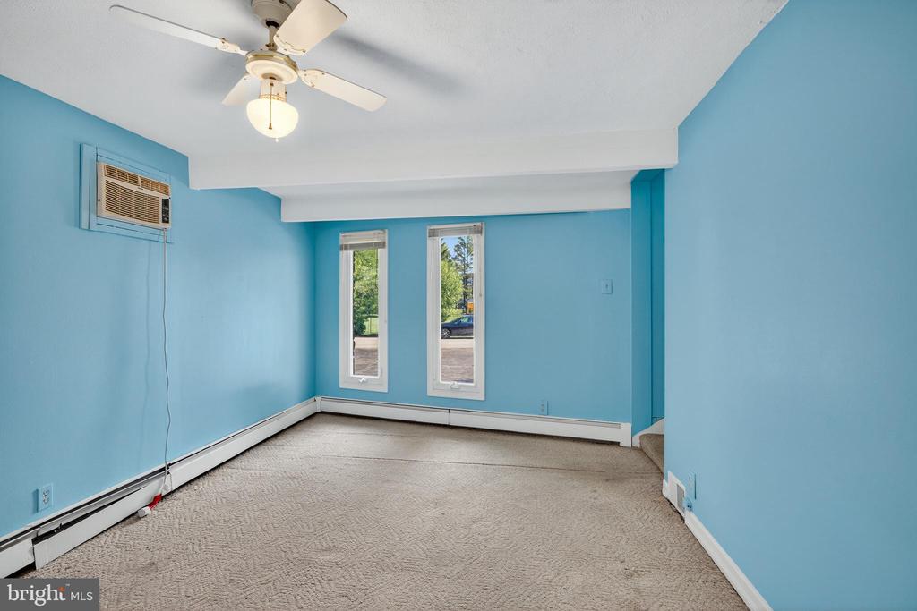 2615 DOGWOOD LANE