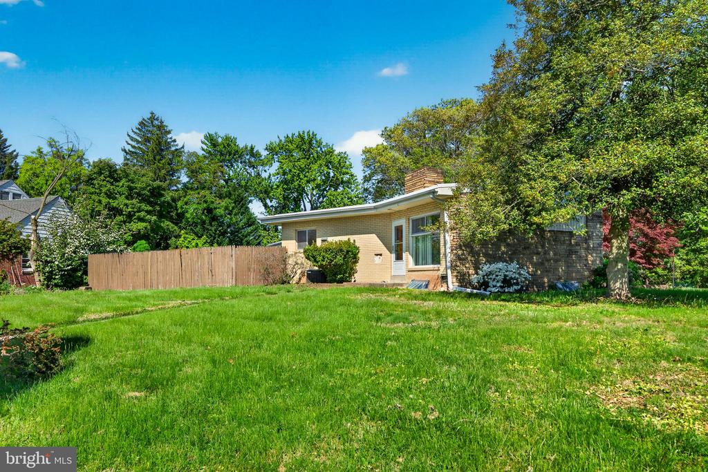2615 DOGWOOD LANE