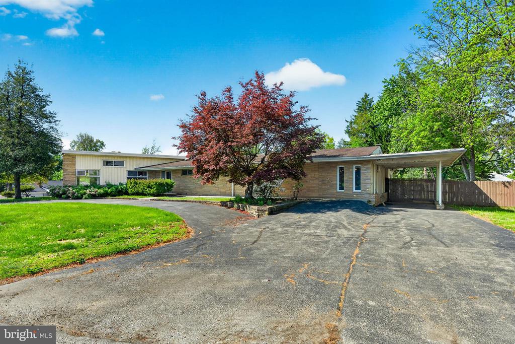 2615 DOGWOOD LANE